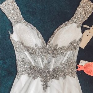 NWT Size 0 Jasz Couture prom dress